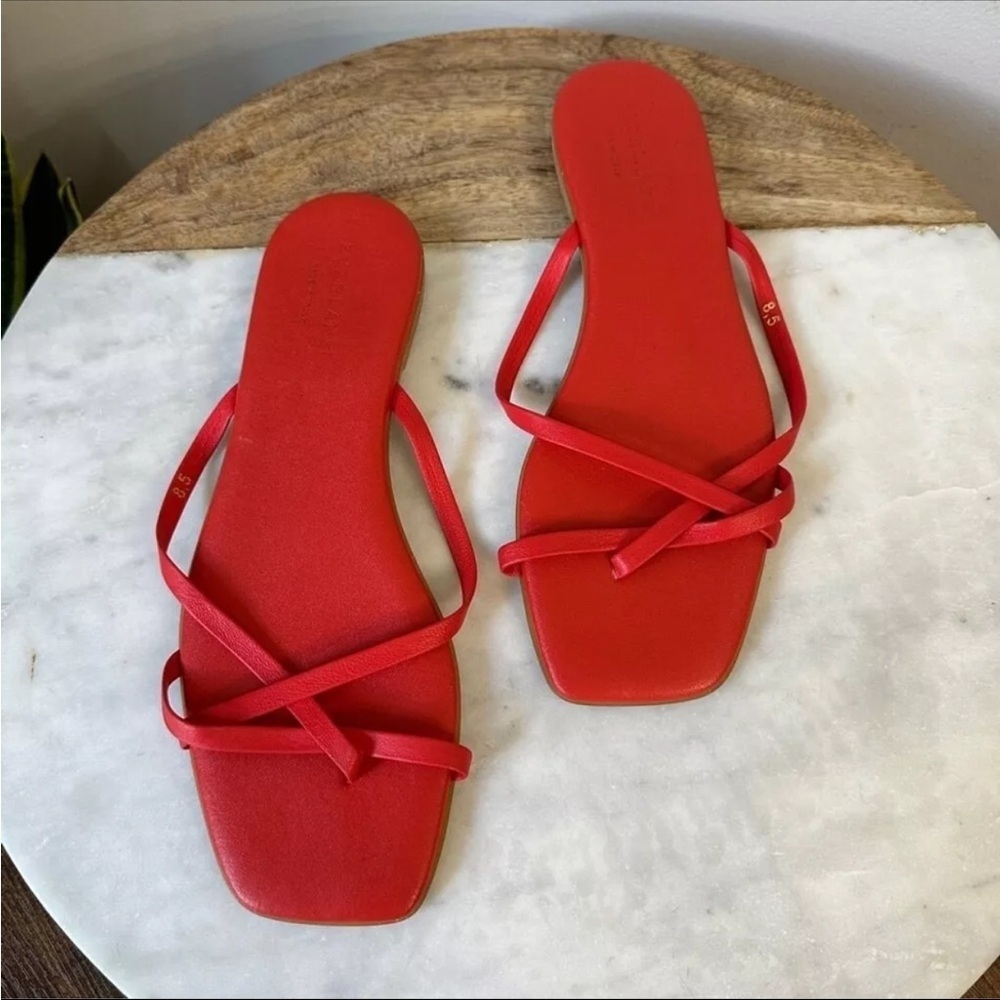 EVERLANE Red Strappy Sandals
Womens size 8.5